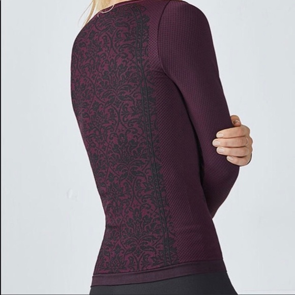 Fabletics Long-sleeve - Picture 2 of 4